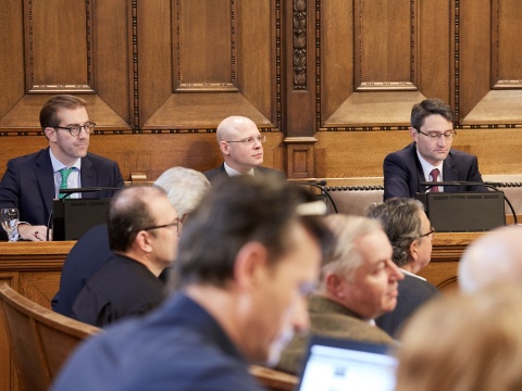 ... unter regierungsrätlicher Beobachtung